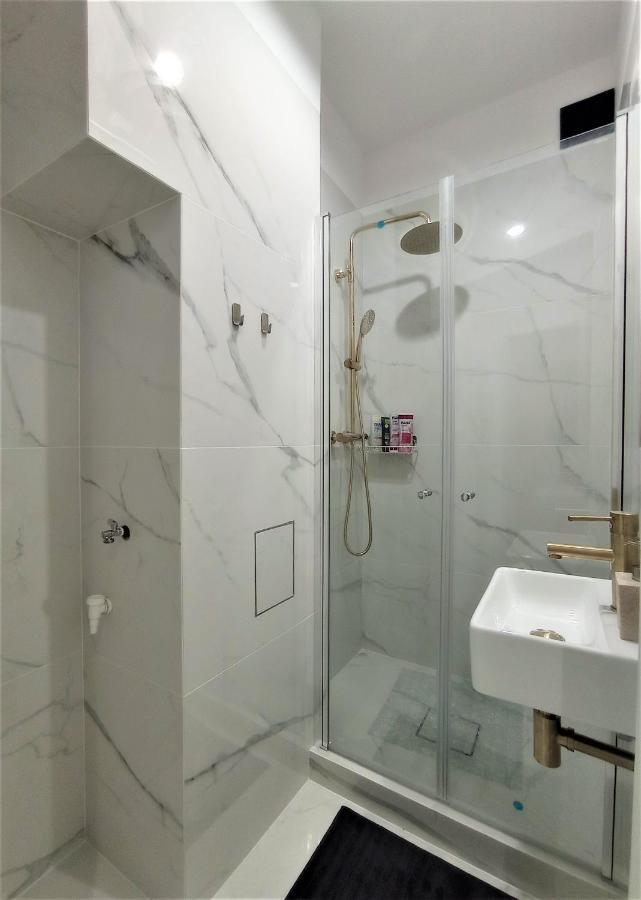 Mki Apartments - Chmielna 73 C B&B Warsaw City Center Apartment Eksteriør billede